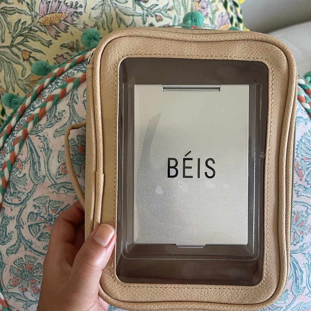 Beis The On The Go Essential Case